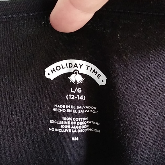 Holiday Top - Picture 4 of 4